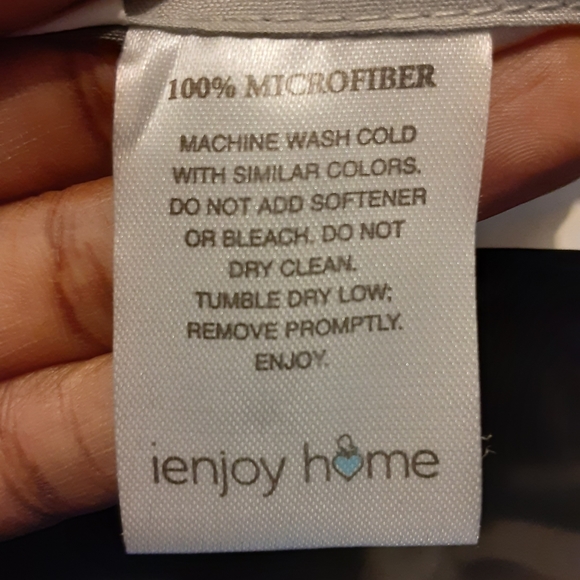 Reversible Down Alternative Comforter - Picture 5 of 5